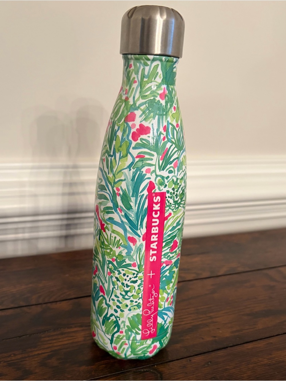 NWOT Lilly Pulitzer + Starbucks Swell Water Bottle (17oz)